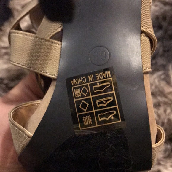 Women’s Strappy Highheels - Picture 3 of 5